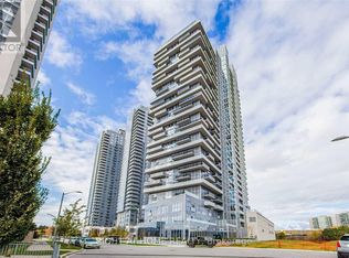 225 Village Green Sq #2704, Toronto, ON M1S 0N4