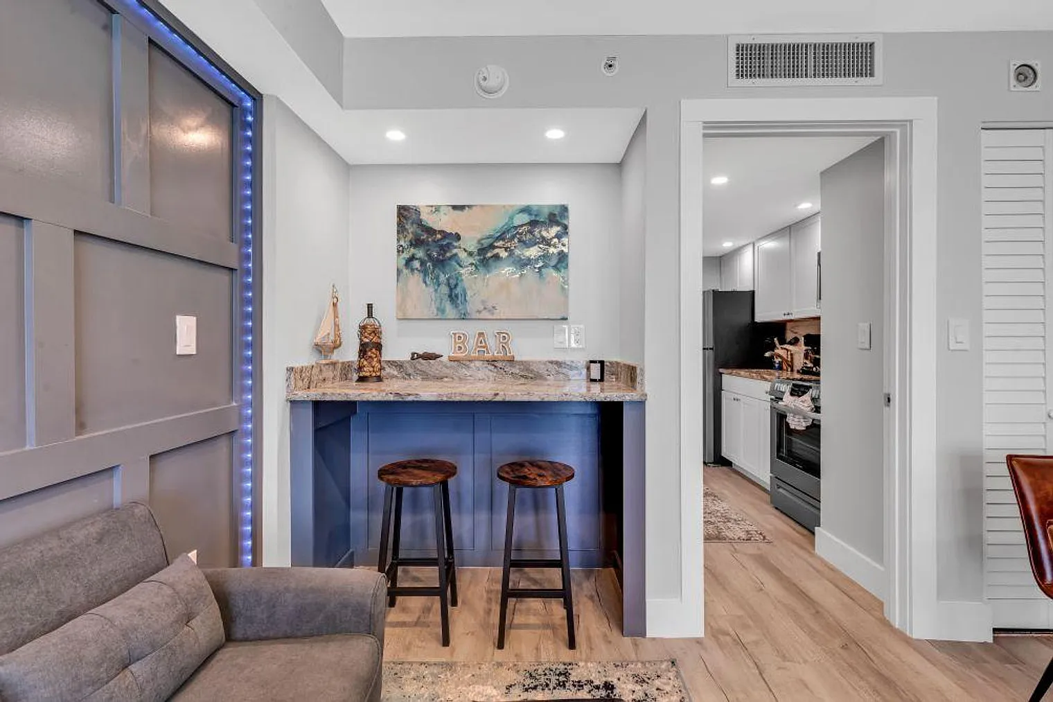 1 bed, 1.0 bath, 645 sqft, $12,125 — Photo 1