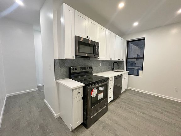 4th image of 8003 5th Ave #2