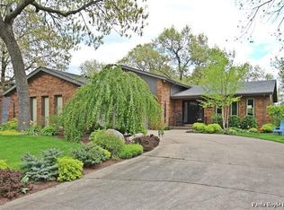 27 Deer Trl, Portage, IN 46368