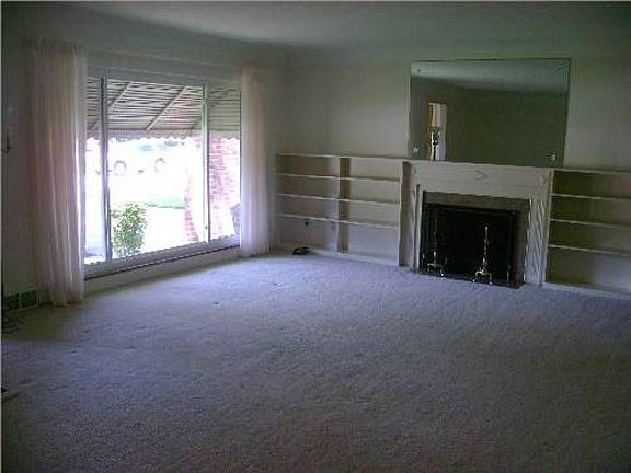 2nd image of 21020 Cromwell Ave