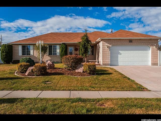 1st image of 9378 S Copper Ln