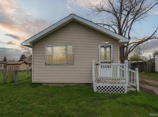 3084 Lakeview Blvd, Monroe, MI 48162