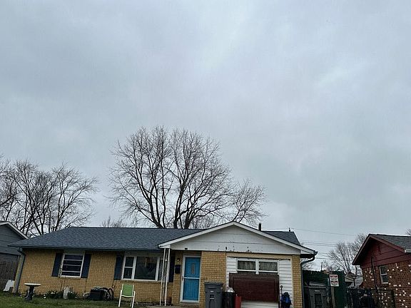 2nd image of 2918 E Berwyn St