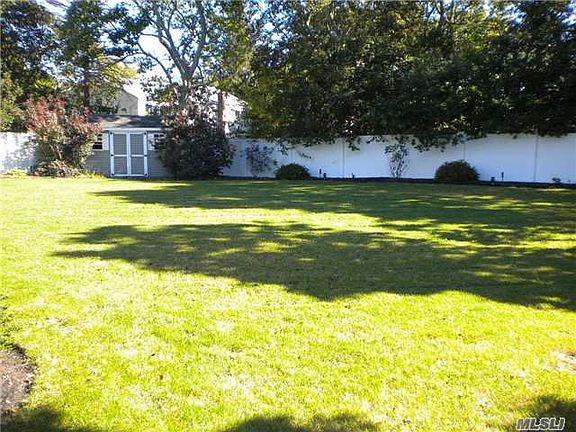 5th image of 61 Richmond Ave