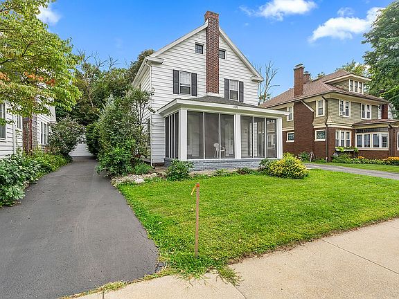 4th image of 1170 Oxford Pl