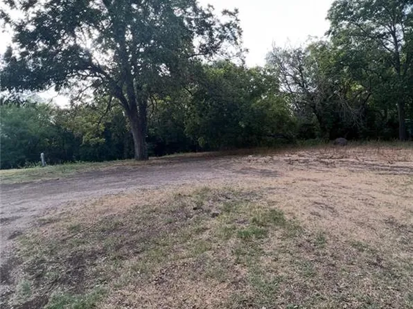 727 Salinas St, Seguin, TX 78155