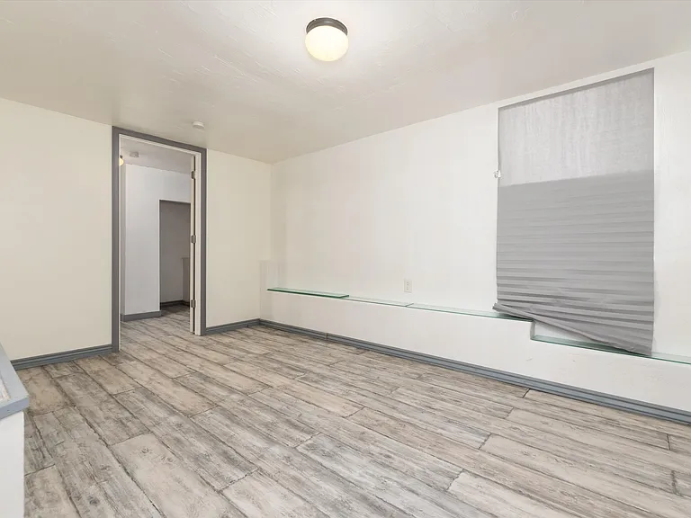 735 Colorado Blvd — Photo 13