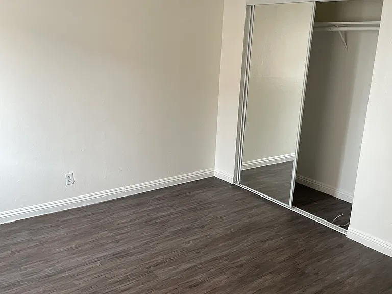 300 Amabel St #206 — Photo 5