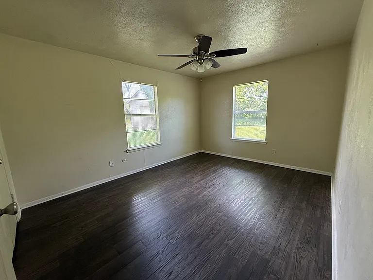 3525 Country Club Rd — Photo 8