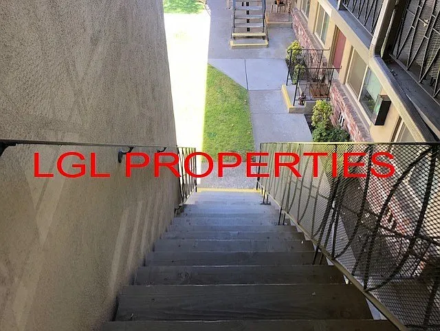 MontTrust2623 — Photo 15
