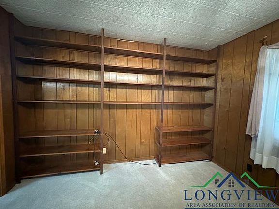 5th image of 4165 Lakeshore Dr