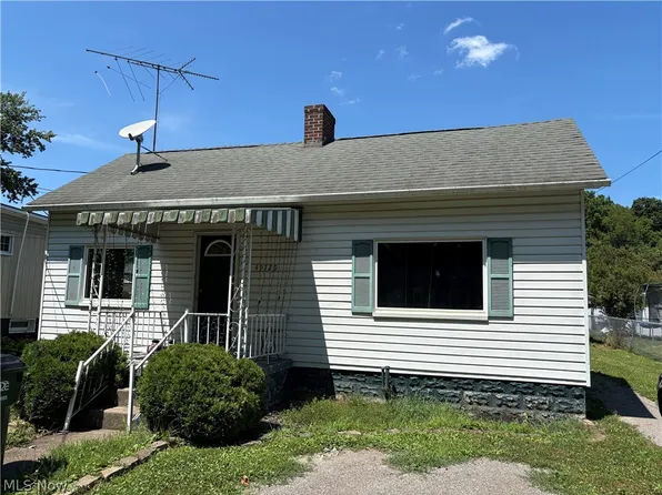 49729 Water St, Saint Clairsville, OH 43950