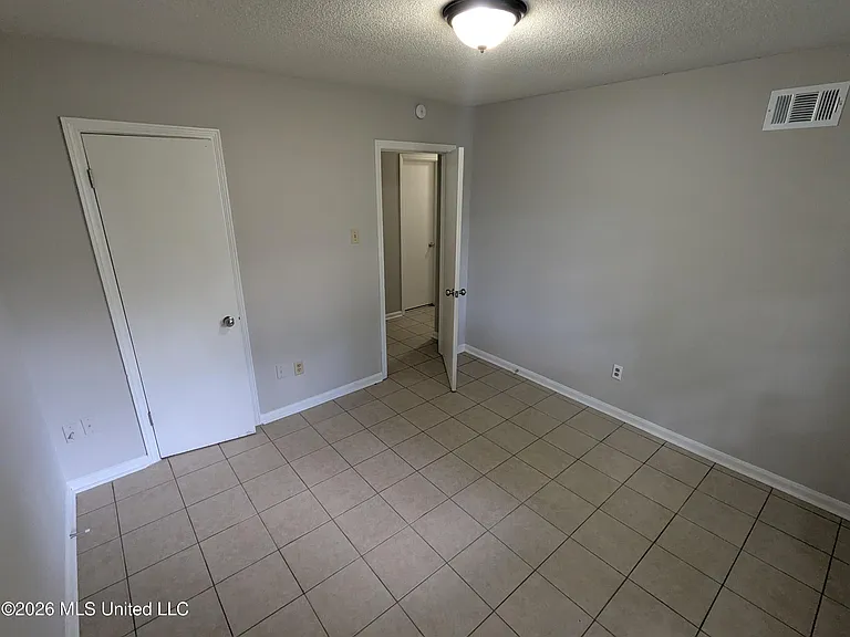 2905 Brook Cv — Photo 11