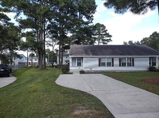 1338 Hunters Rd, New Bern, NC 28562