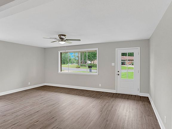2nd image of 109 Tupelo Dr