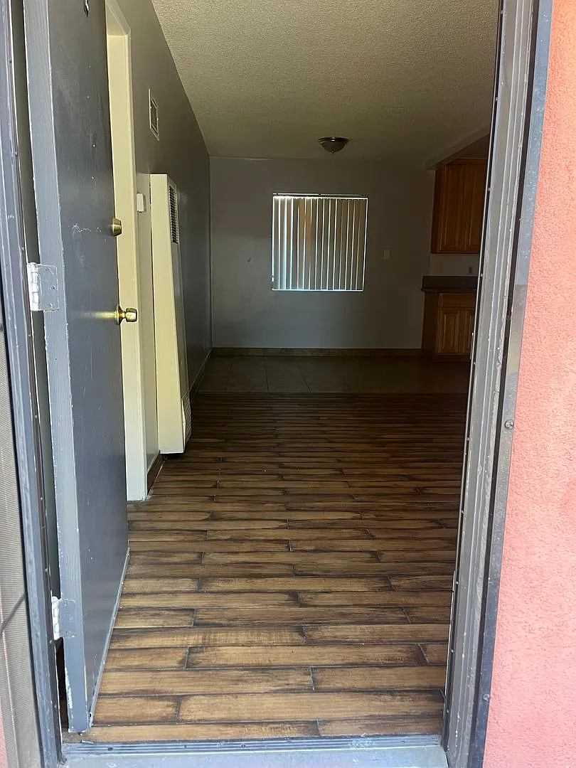 1260 W. Stoneridge Ct. — Photo 3