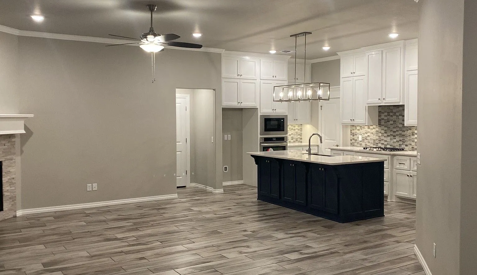 3 Bedroom, 2 Bathroom, 3 Car Garage Home with Storm Shelter in East Edmond — Photo 3