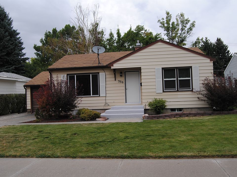 1st image of 330 W 21st St