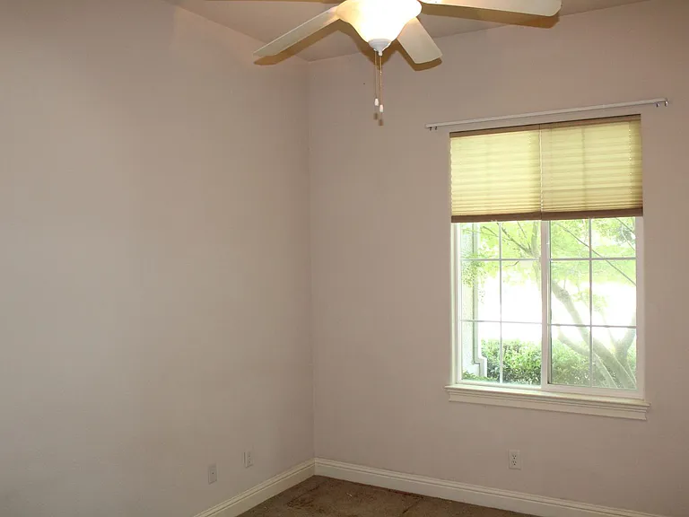1022 Sunriver Ln — Photo 13