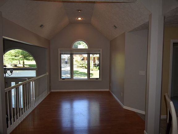 5th image of 4636 N Chatham Dr