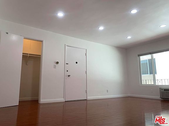 5th image of 7162 Hawthorn Ave APT 9