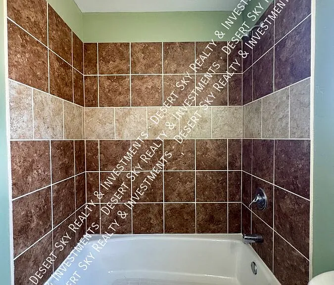 4844 Califa Ave — Photo 24