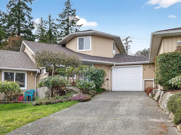 130 Corbett Rd #8, Saltspring Island, BC V8K 1T2