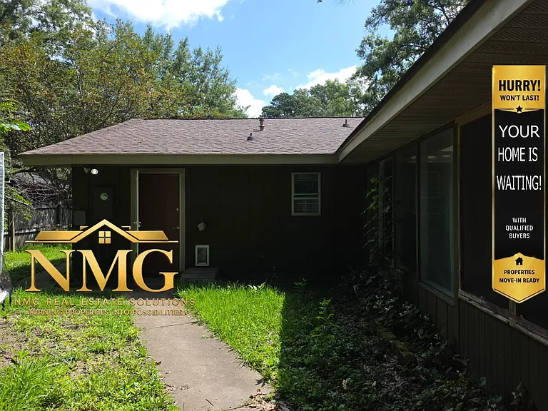945 Park Ln — Photo 3