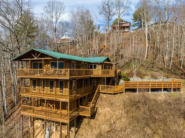 606 Nantahala Acres Rd, Robbinsville, NC 28771