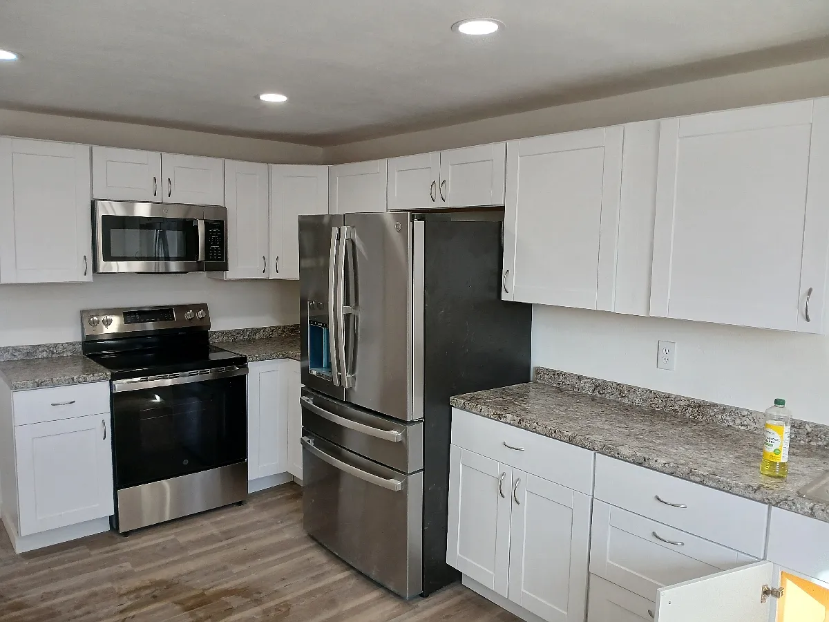 Building Photo - 828 6th St #1