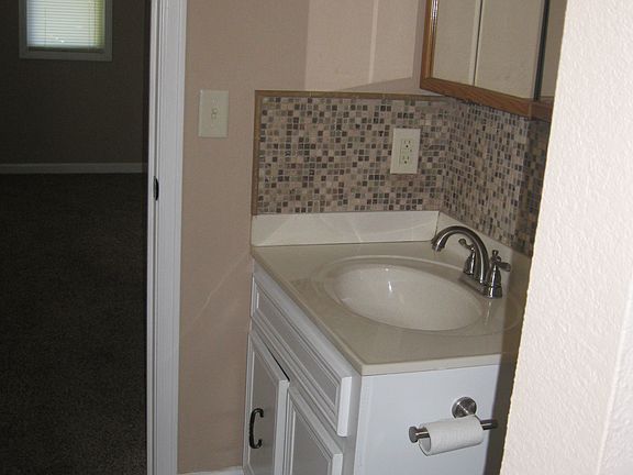 4th image of 728 W Marsha Dr