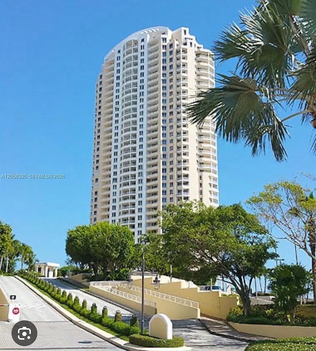 Two Tequesta Point Condo — Photo 2