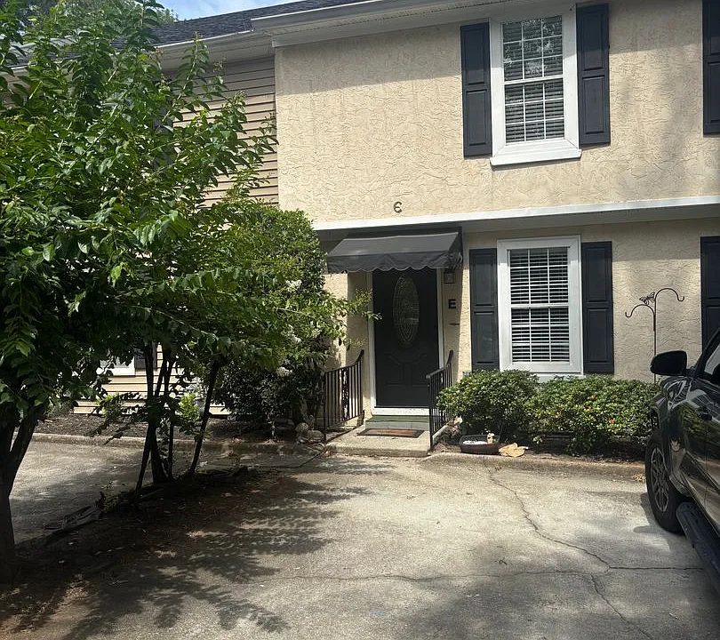 2238 Morningside Dr #E