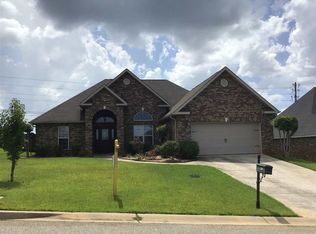 208 Falls Dr, Bonaire, GA 31005