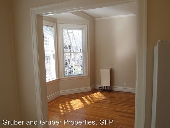 4th image of 3423 Fillmore St APT 106