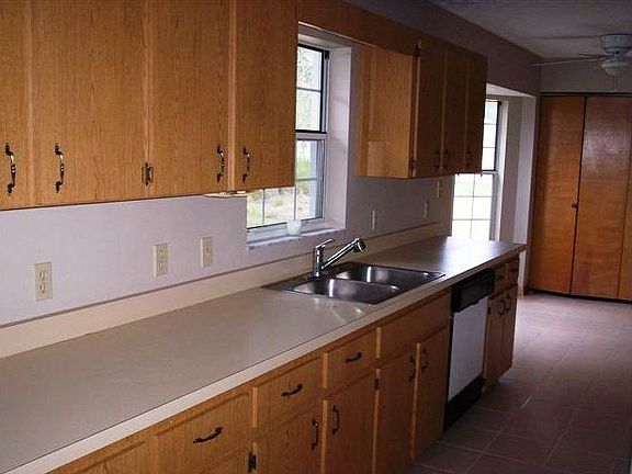 New tile floors, paint and carpet 