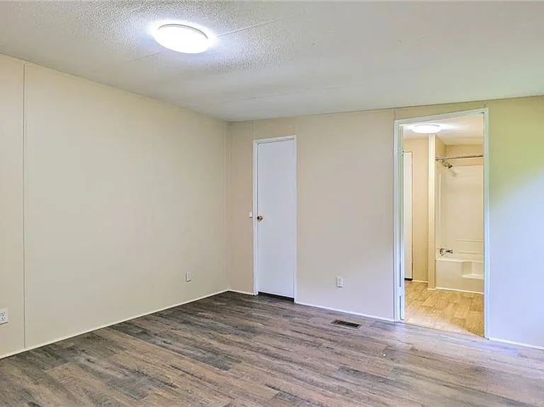99 Center Grove Dr — Photo 14