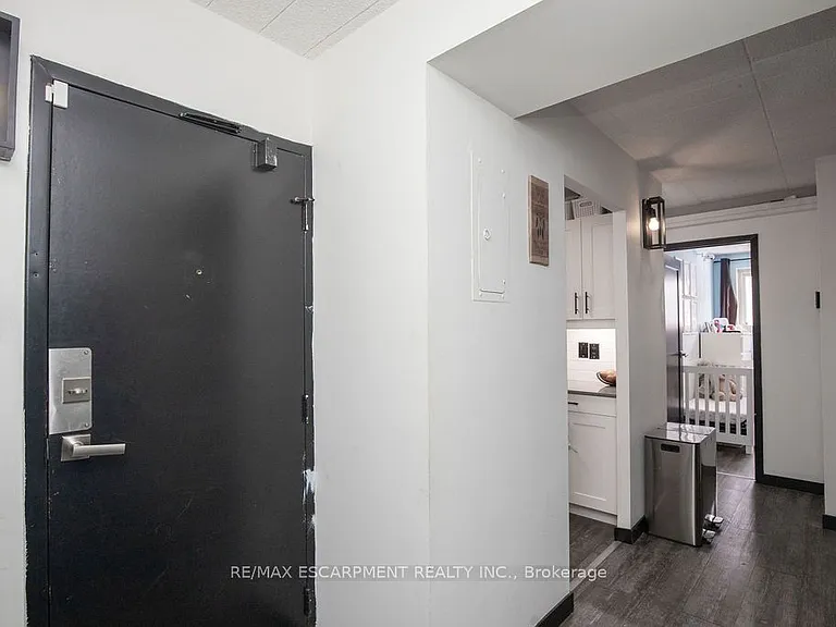 71 Vanier Dr #110 — Photo 3