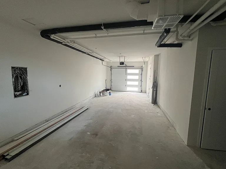 1053 Dewey Ave #1 — Photo 11