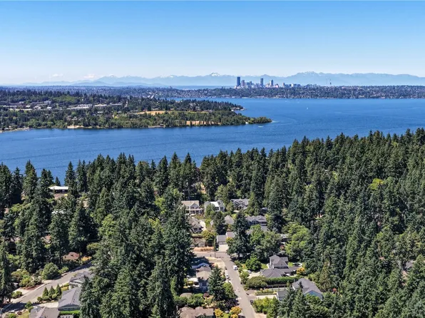 10425 SE 22nd Street, Bellevue, WA 98004