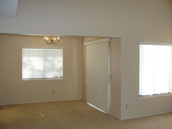 3rd image of 1504 Arrow Creek Dr