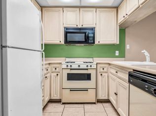 44 Lakeview Cir, Cathedral City, CA 92234