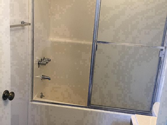 5th image of 3650 Greenfield Ave APT 10