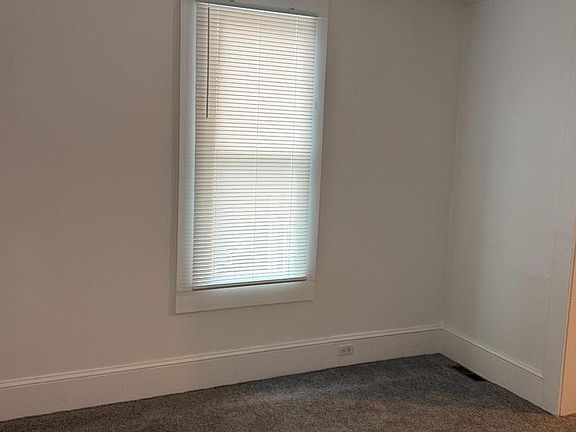 2nd image of 176 Griffith St