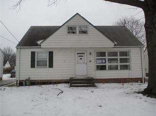 395 Clarmont Rd, Willowick, OH 44095