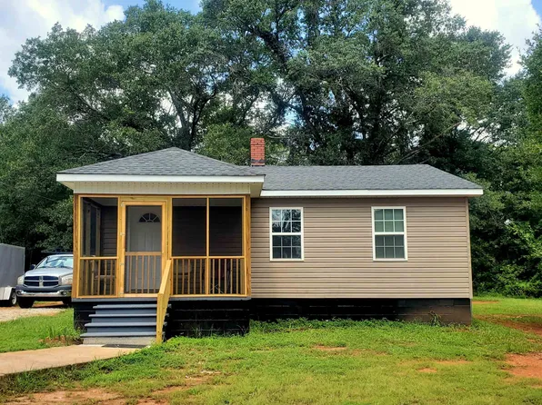 115 Rutledge St, Cowpens, SC 29330