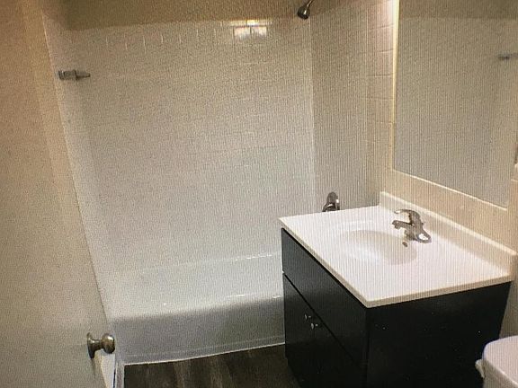 3rd image of 11036 S Kilbourn Ave APT 7