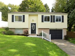 133 Connie Park Dr, Mc Kees Rocks, PA
