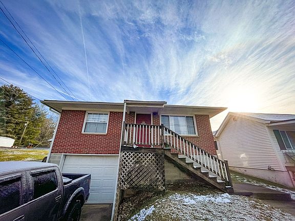 2nd image of 504 Valley Rd